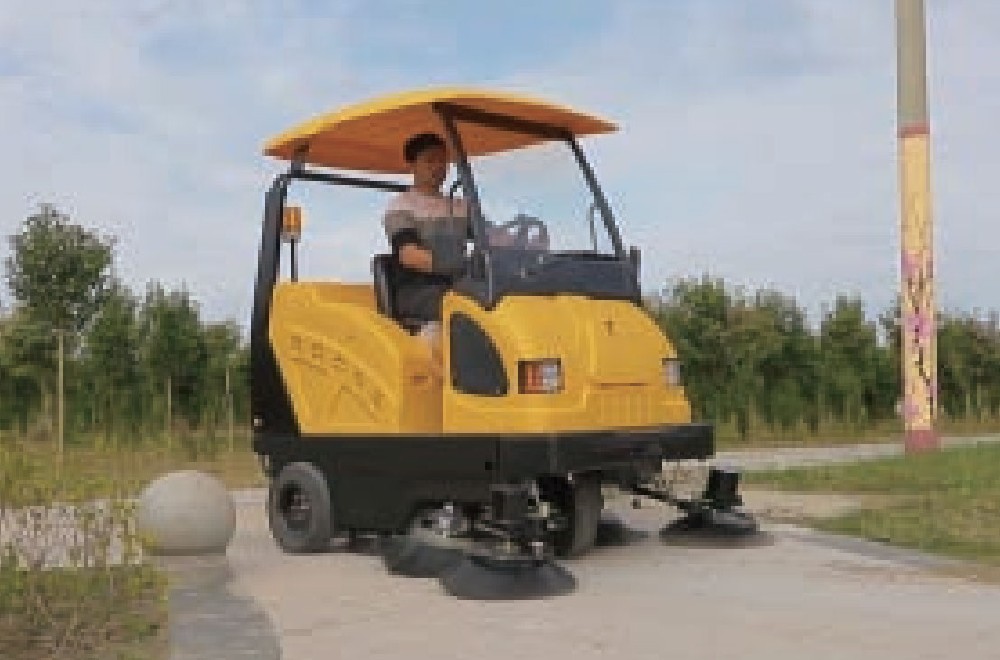 What functions does the electric sweeper have and what are its working characteristics?