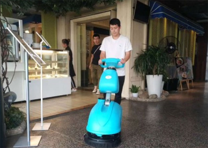 What are the mistakes in purchasing floor washers